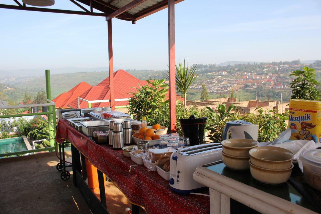 Umusambi B&B Кігалі Екстер'єр фото